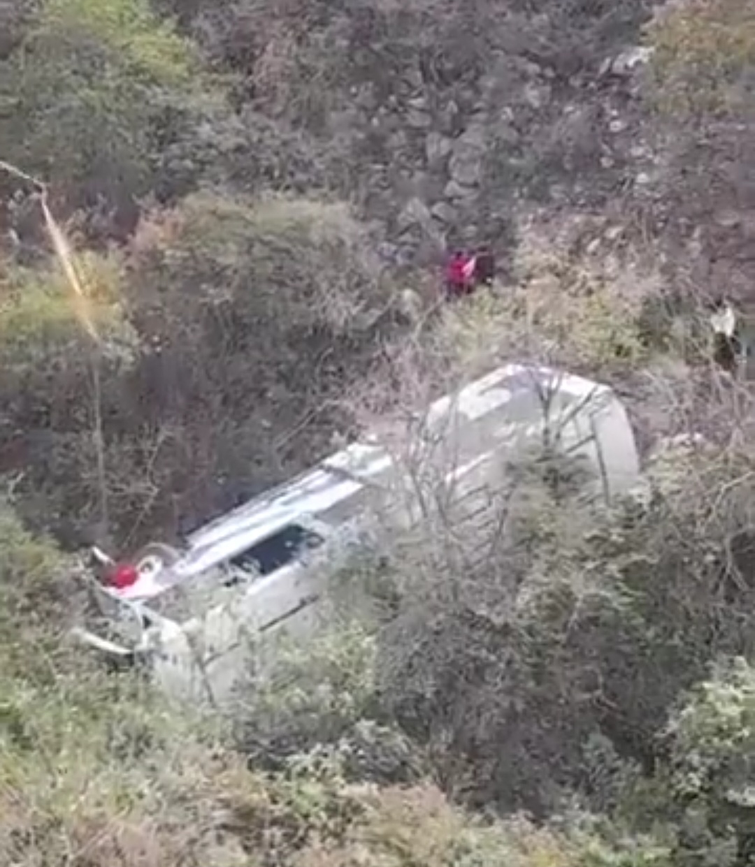 Volcadura De Autob S Deja Lesionados En Carretera Estatal De Puebla